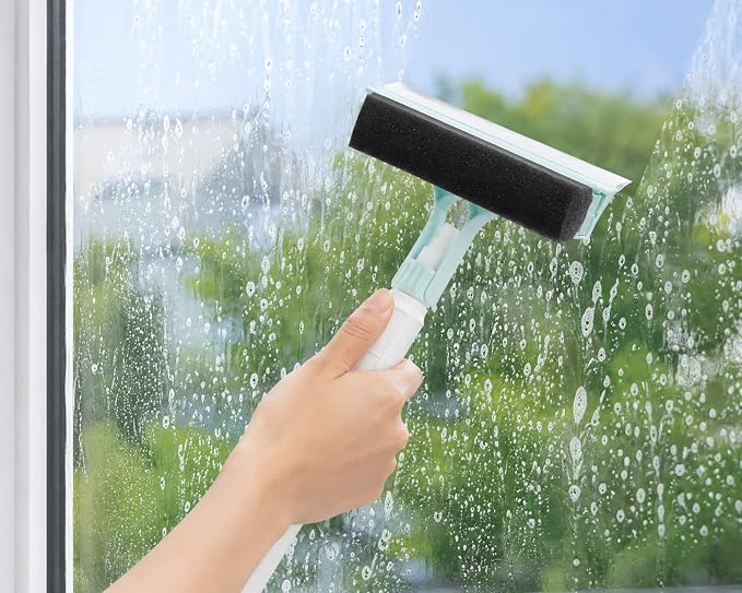 ممسحة زجاج متعددة الوظائف مع بخاخ مدمج وإسفنجة 22 سم