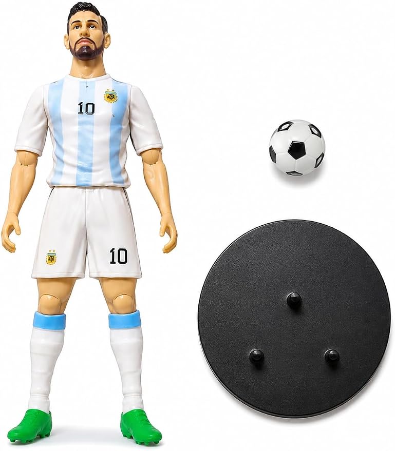 تمثال مجسم لاعب كرة قدم رقم 10 مع قاعدة عرض وكرة صغيرة