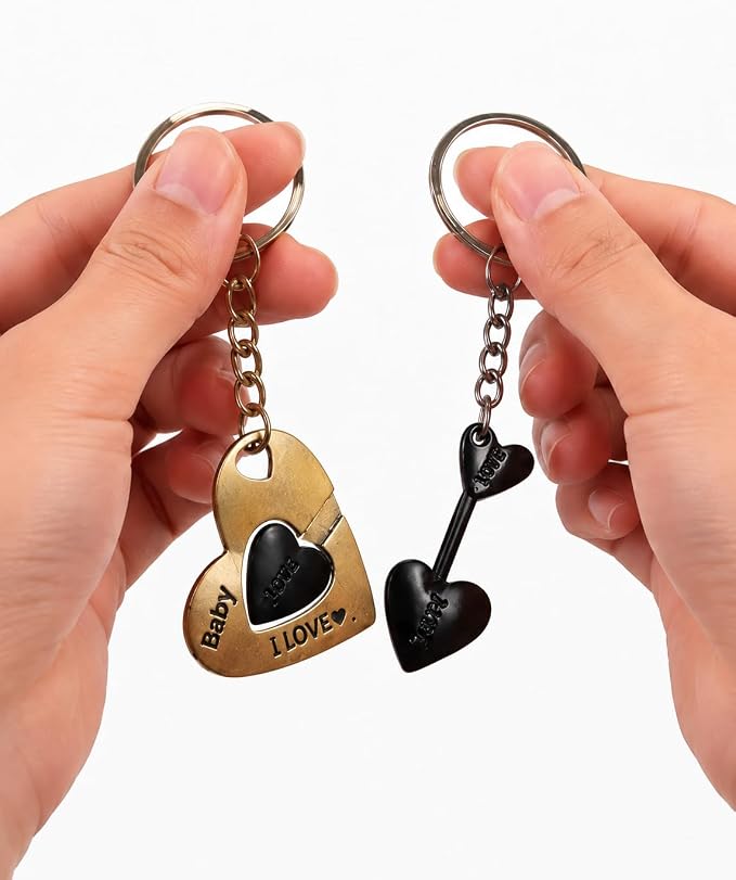 "Best Friend" keychain with a creative and diverse design, high quality with attractive styles to express affection and connection in an elegant and distinctive way