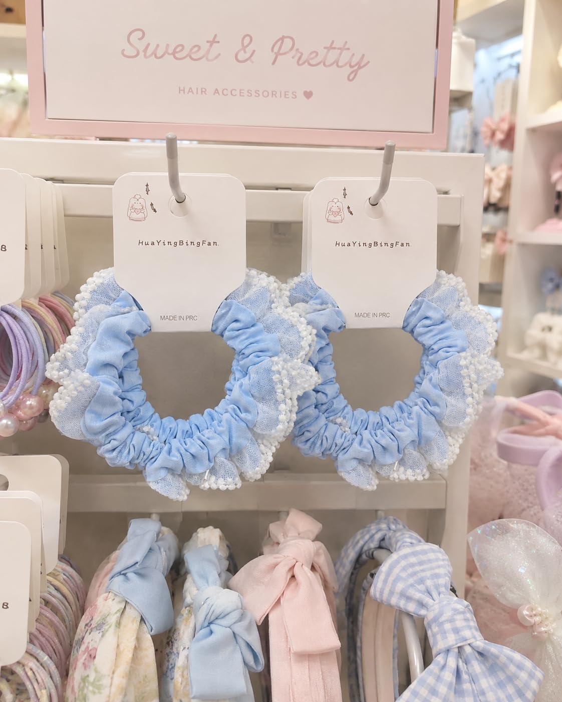 Elegant Scrunchie for Women and Girls with Lace Edges and Pearl Embroidery, Soft and Gentle on Hair for Everyday Hairstyles and Occasions (Blue)